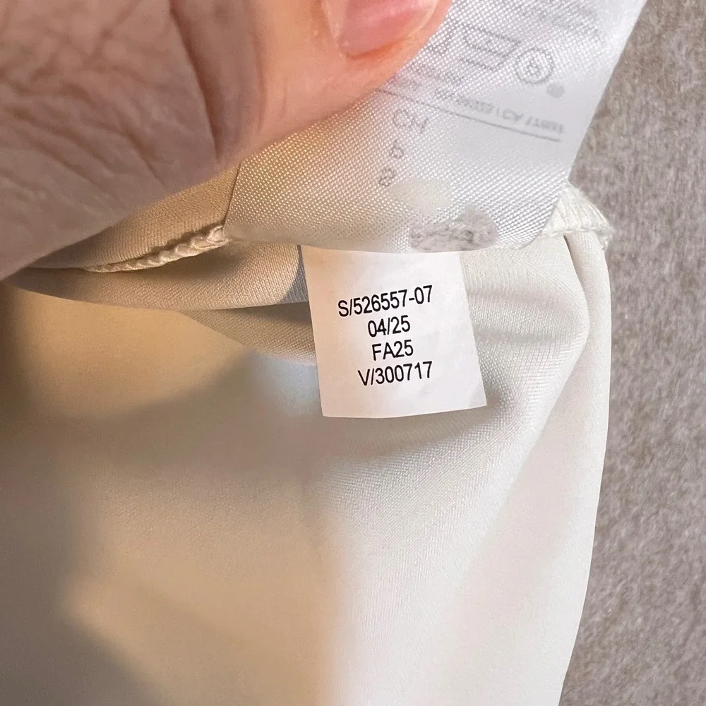 Banana Republic Blouse Women Small White Satin V-Neck Long Sleeve Office Chic